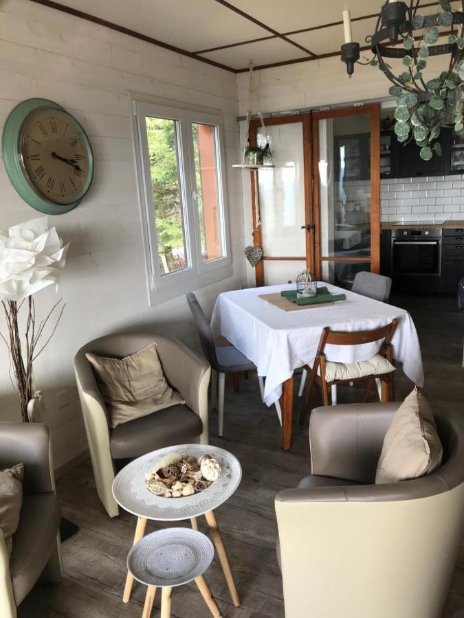 Un Ptit Chalet Les Brenets Exterior foto