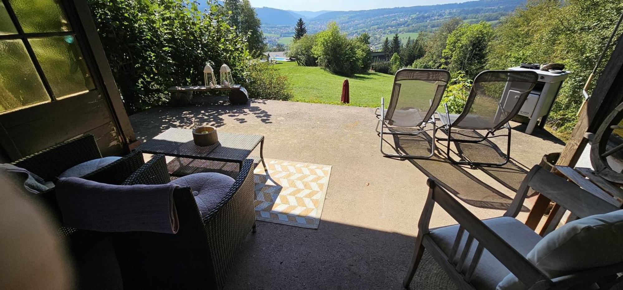 Un Ptit Chalet Les Brenets Exterior foto